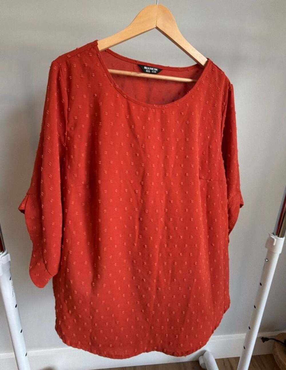 BloomChic Plus Size Rust Swiss Dot Textured Round Neck Blouse Size US 14-16